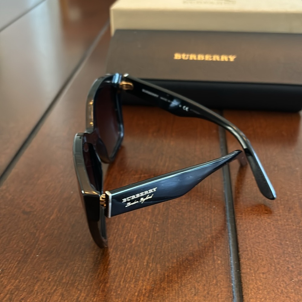 Burberry Sunglasses - Picture 3 of 7